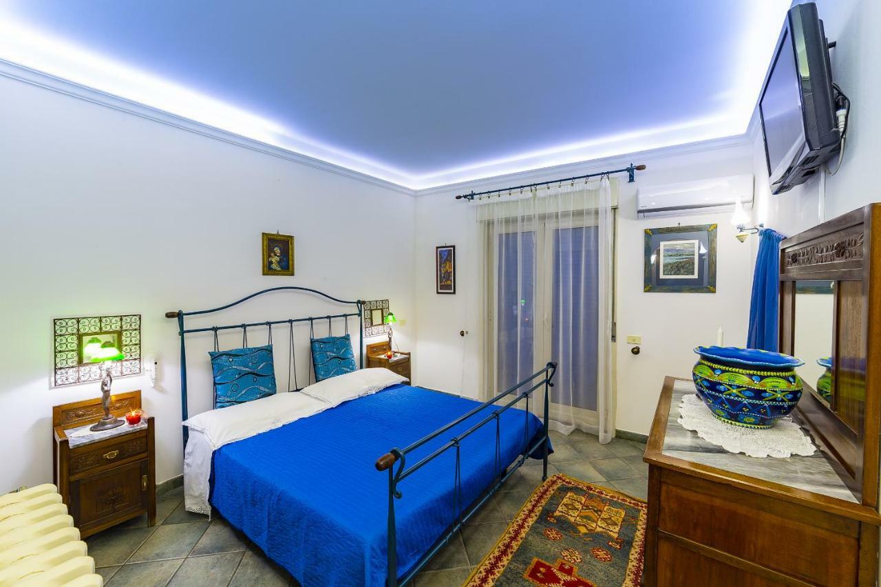 Attico Rooms Giardini Naxos Eksteriør billede